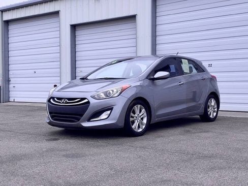 Used 2014 Hyundai Elantra GT FWD image 2