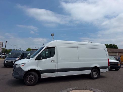 Used 2022 Mercedes-Benz Sprinter 3500 image 1