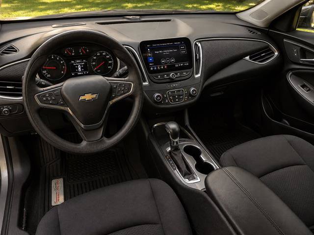 Used 2023 Chevrolet Malibu LT FWD image 14