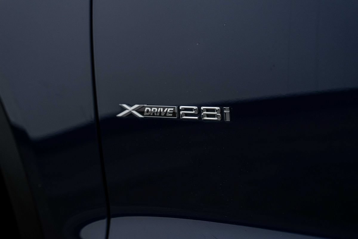 Used 2017 BMW X3 xDrive28i AWD/4WD image 12