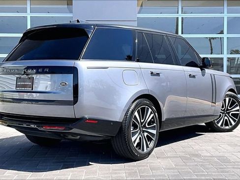 Used 2023 Land Rover Range Rover SE AWD/4WD image 13