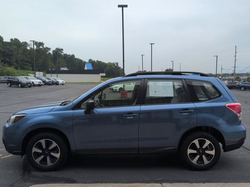 Used 2017 Subaru Forester 2.5i w/ Alloy Wheel Package AWD/4WD image 5
