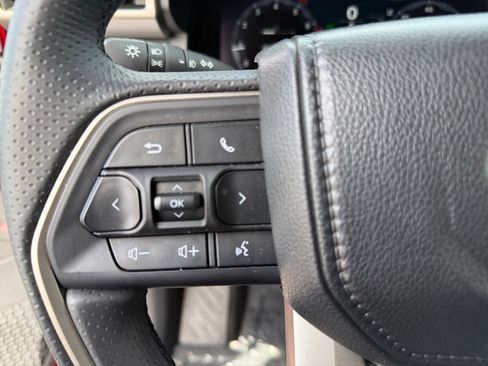 Used 2025 Toyota 4Runner TRD Off-Road image 21