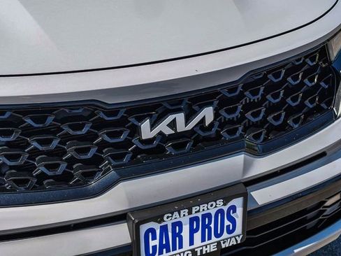 Certified 2023 Kia Sorento SX FWD image 12