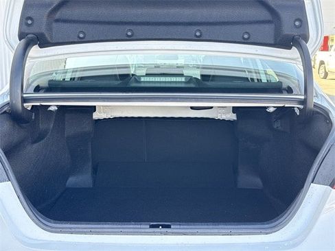 Used 2024 Toyota Camry SE image 30