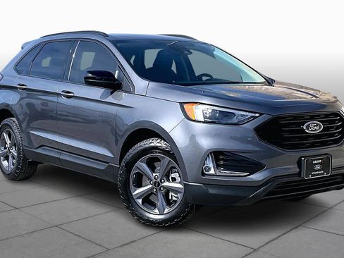 Used 2023 Ford Edge SEL w/ Sport Appearance Package image 3