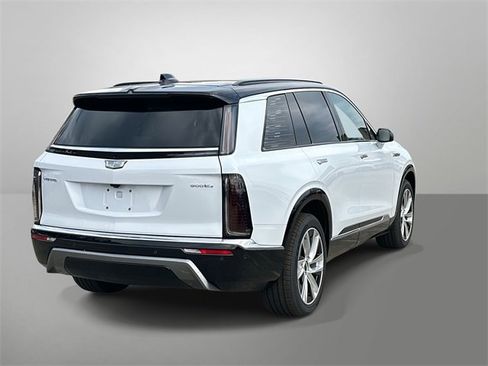 New 2026 Cadillac Vistiq Luxury w/ LPO, Floor Liner Package image 14