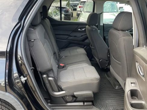 Used 2018 Chevrolet Traverse LS AWD/4WD image 8
