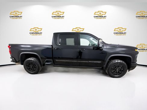 Used 2024 Chevrolet Silverado 2500 High Country w/ Midnight Edition AWD/4WD image 8