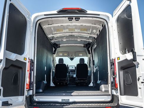 New 2026 Ford Transit 250 148 Medium Roof w/ Load Area Protection Package RWD image 11