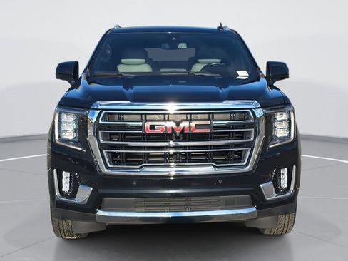 Used 2022 GMC Yukon SLT w/ SLT Premium Package image 8