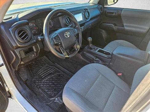 Used 2019 Toyota Tacoma SR image 9