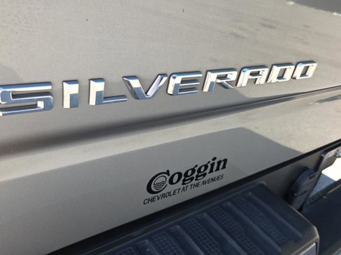 Used 2023 Chevrolet Silverado 1500 Custom RWD image 31
