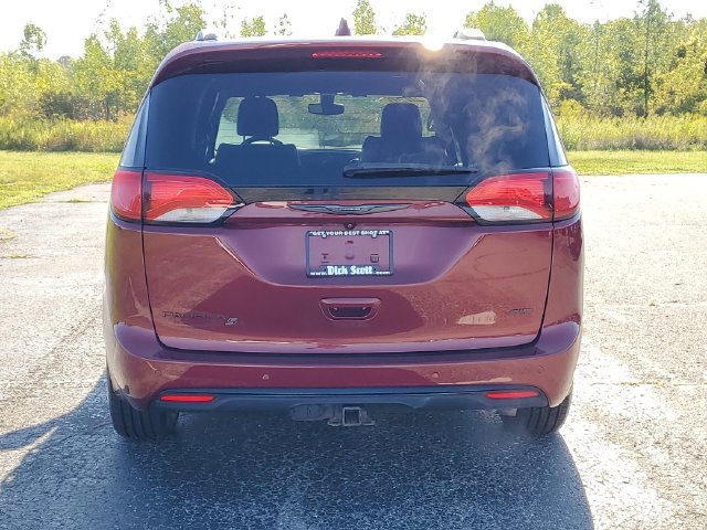 Used 2020 Chrysler Pacifica Touring-L AWD/4WD image 6