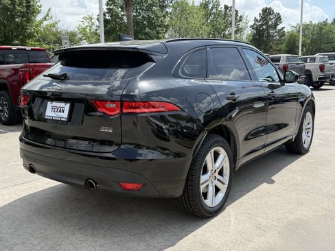 Used 2017 Jaguar F-PACE R-Sport image 5