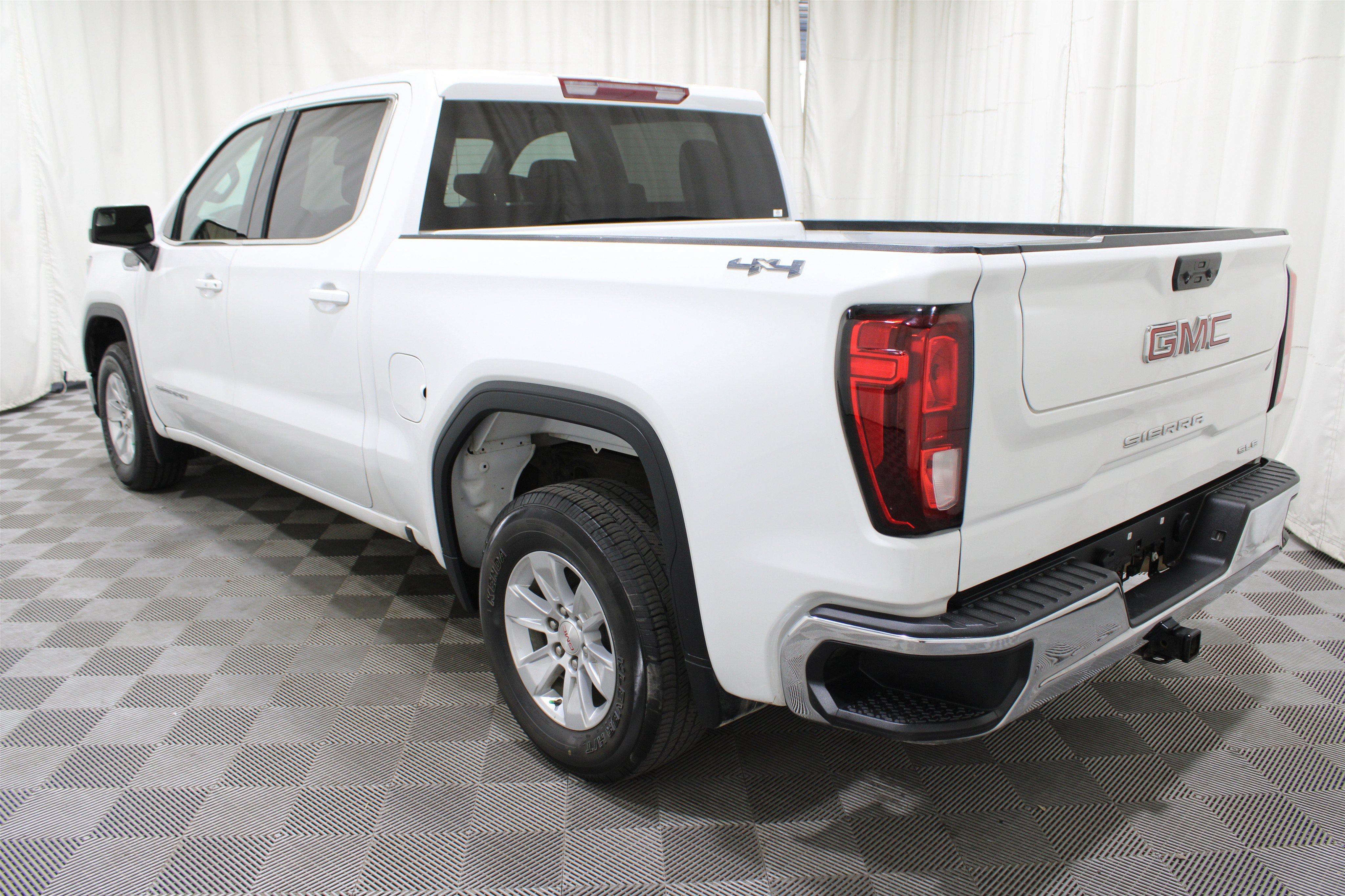 Used 2024 GMC Sierra 1500 SLE AWD/4WD image 33