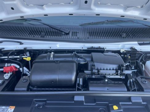 Used 2023 Ford E-350 and Econoline 350 Super Duty w/ Power Windows & Locks Group image 19