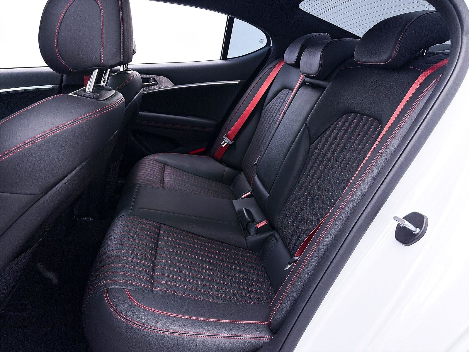 Used 2023 Genesis G70 2.0T w/ Sport Prestige Package RWD image 37