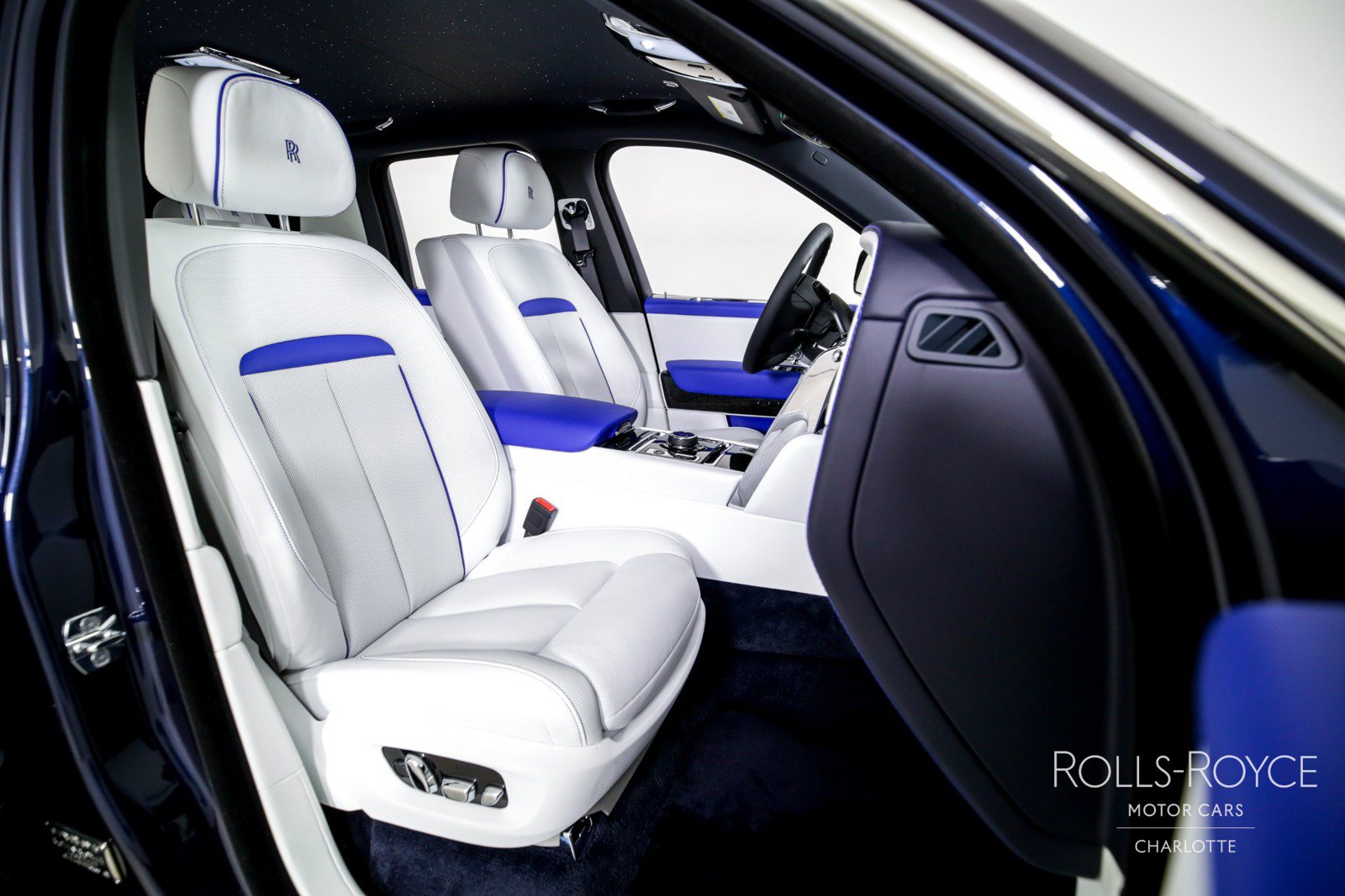 Certified 2024 Rolls-Royce Cullinan AWD/4WD image 35