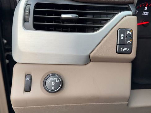 Used 2016 GMC Yukon XL SLT image 18