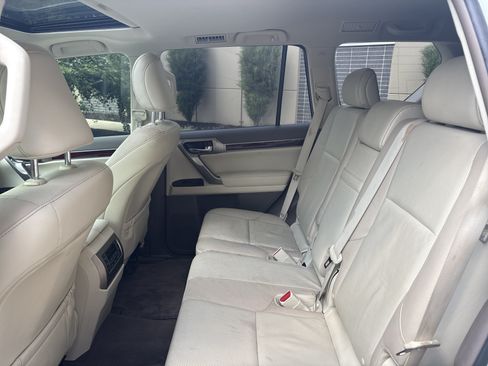 Used 2015 Lexus GX 460 w/ Premium Package AWD/4WD image 31