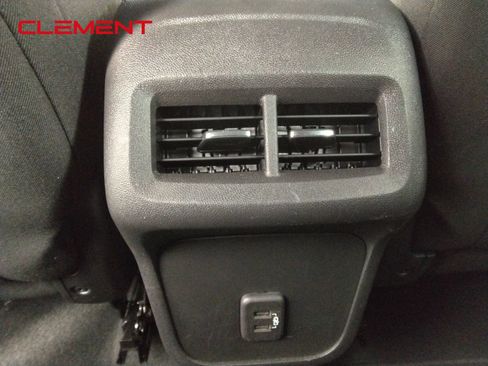 Used 2023 Chevrolet Equinox LT FWD image 31