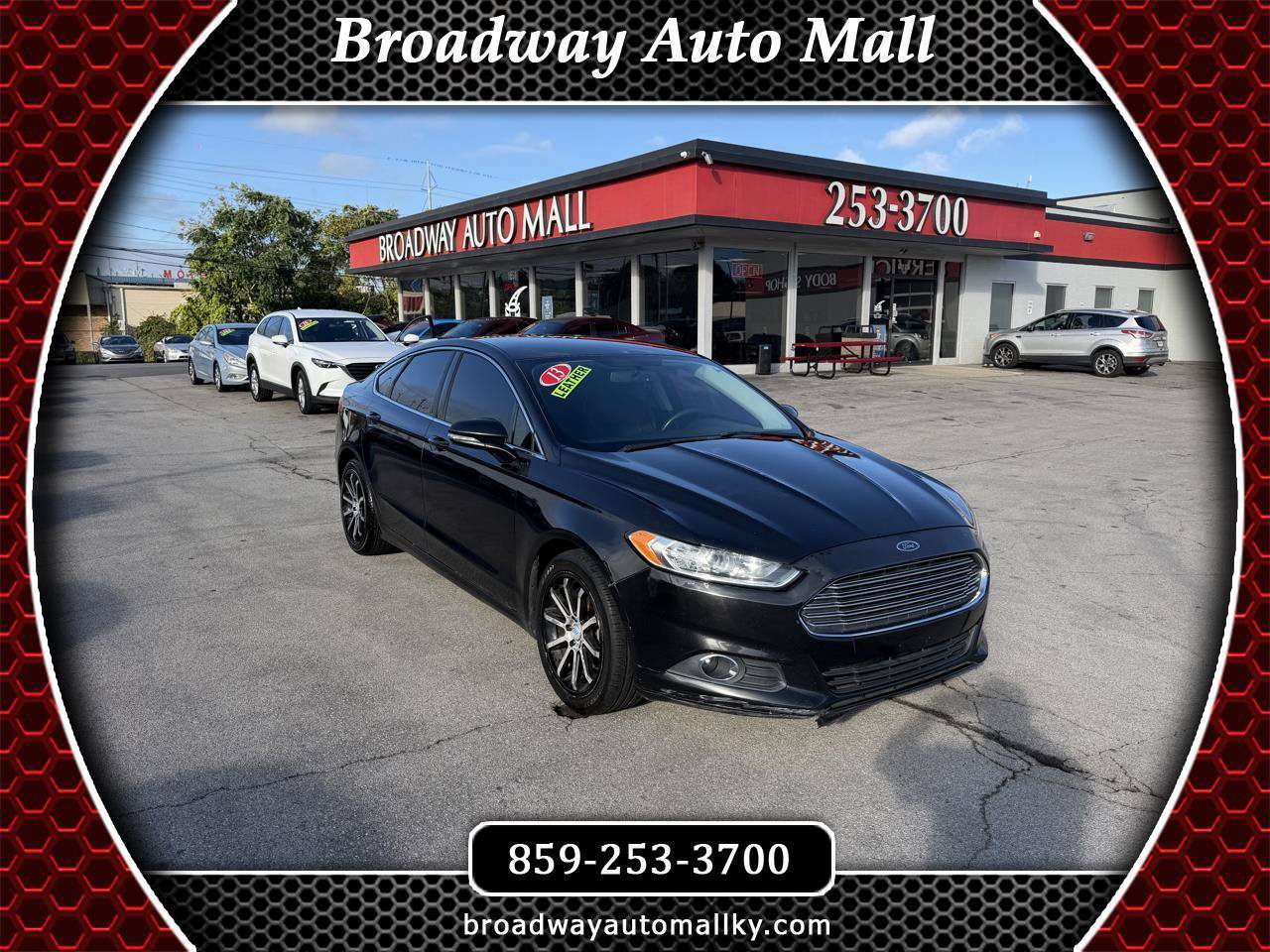 Used 2014 Ford Fusion SE w/ Equipment Group 202A FWD image 1