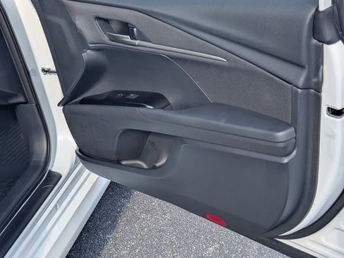 Used 2025 Toyota Camry LE image 13