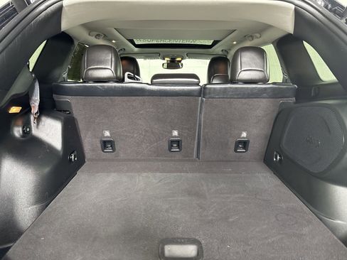 Used 2022 Jeep Cherokee Limited image 24