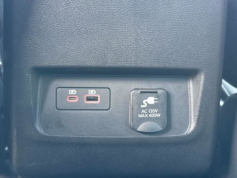Used 2023 Nissan Frontier SV w/ SV Convenience Package RWD image 16