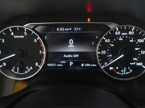 Used 2022 Nissan Rogue SV w/ SV Premium Package image 27