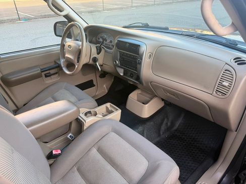 Used 2005 Ford Explorer Sport Trac XLS RWD image 11