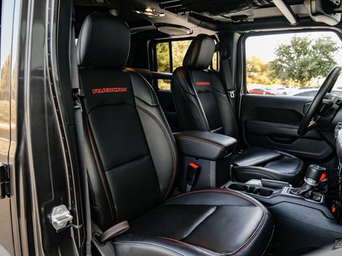 Used 2020 Jeep Gladiator Rubicon image 50