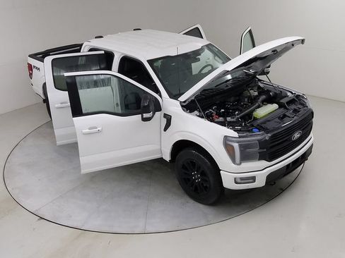 Certified 2025 Ford F150 Platinum w/ FX4 Off-Road Package AWD/4WD image 47