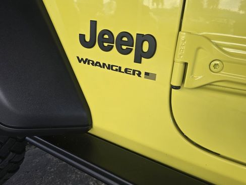 Used 2024 Jeep Wrangler Willys image 74