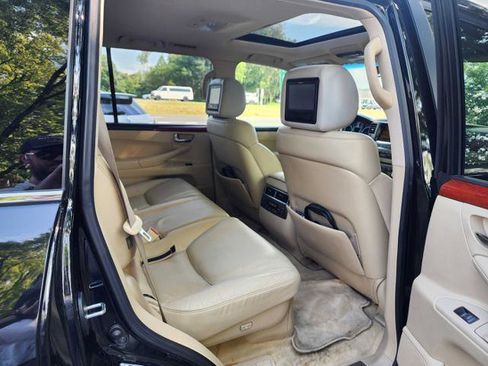 Used 2010 Lexus LX 570 4WD image 17