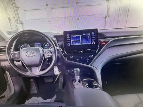Used 2024 Toyota Camry SE FWD image 9