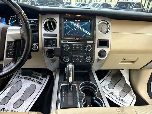 Used 2017 Ford Expedition EL Limited w/ Equipment Group 301A image 23