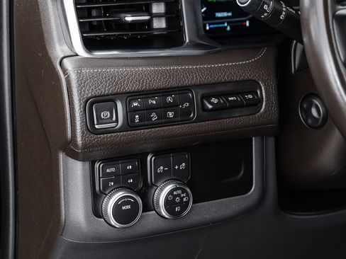 Used 2022 GMC Yukon Denali AWD/4WD image 28