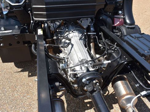 New 2025 Chevrolet Low Cab Forward image 17