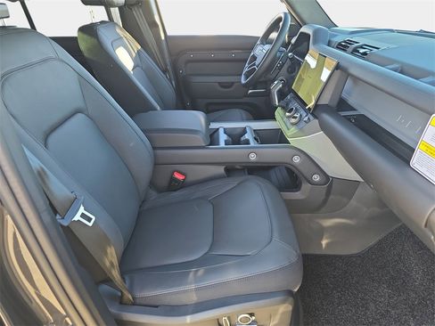 New 2026 Land Rover Defender 130 V8 image 10