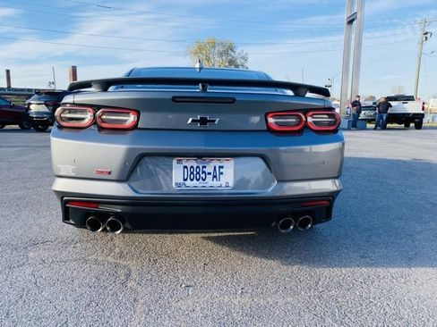 Used 2019 Chevrolet Camaro SS image 9