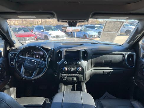 Used 2023 GMC Sierra 2500 Denali w/ Denali Black Diamond Edition image 20