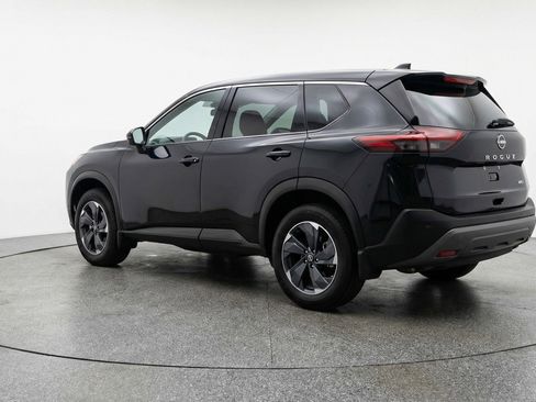 Used 2025 Nissan Rogue SV FWD image 6