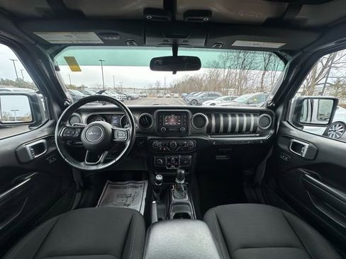 Used 2020 Jeep Wrangler Unlimited Sport image 2