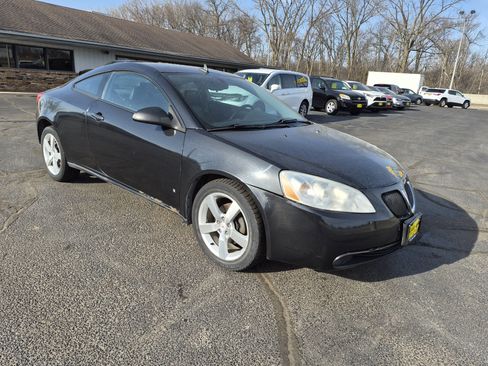 Used 2008 Pontiac G6 GT w/ Premium Package image 2
