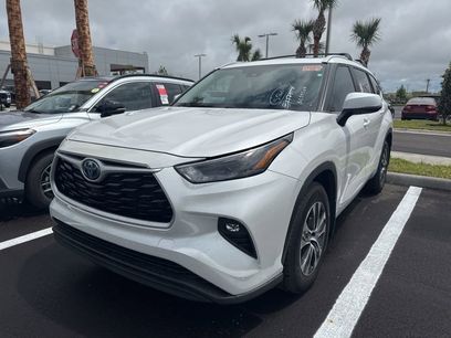 Used 2023 Toyota Highlander XLE
