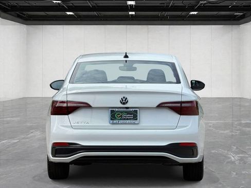 Used 2024 Volkswagen Jetta Sport FWD image 4