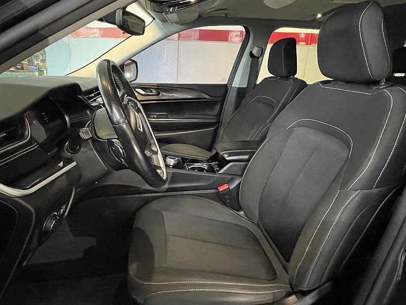 Used 2022 Jeep Grand Cherokee L Laredo w/ Luxury Tech Group I AWD/4WD image 9
