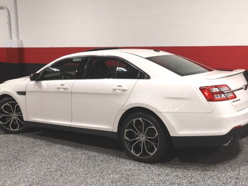 Used 2013 Ford Taurus SHO image 24